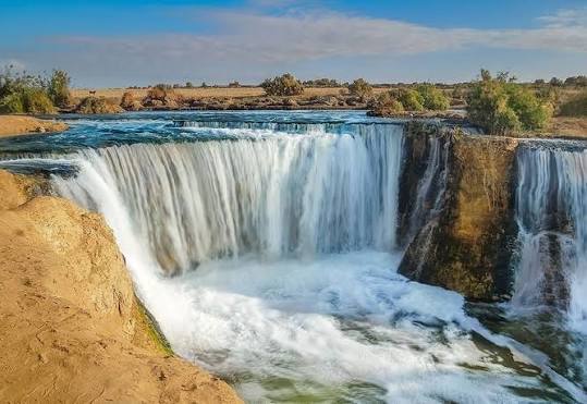 Wadi El Rayan Egypt Travel Guide: Waterfalls, Lakes & Desert
